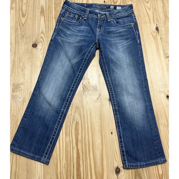 Miss Me Jeans Capri Women’s 26 Inseam 20" JP6048P5 Embellished Distressed - Picture 2 of 7